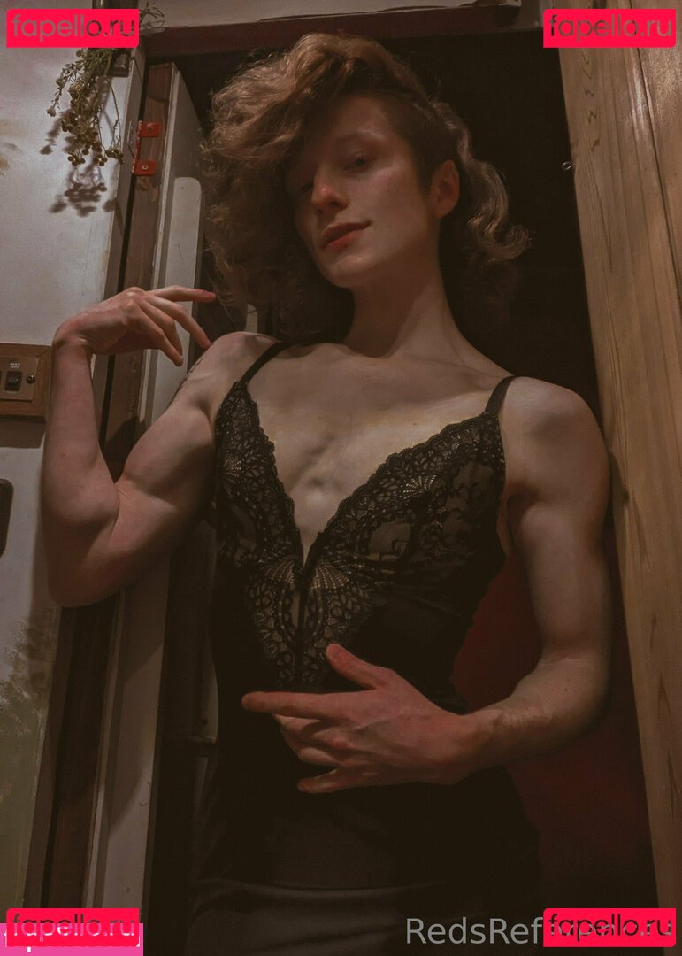 reddoodles2 / reddoodlesart / redsreferences Onlyfans Photo Gallery 