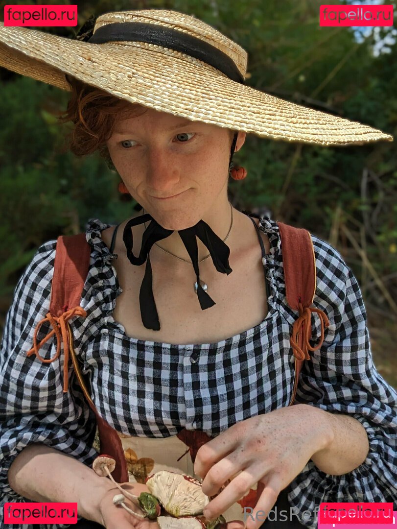 reddoodles2 / reddoodlesart / redsreferences Onlyfans Photo Gallery 