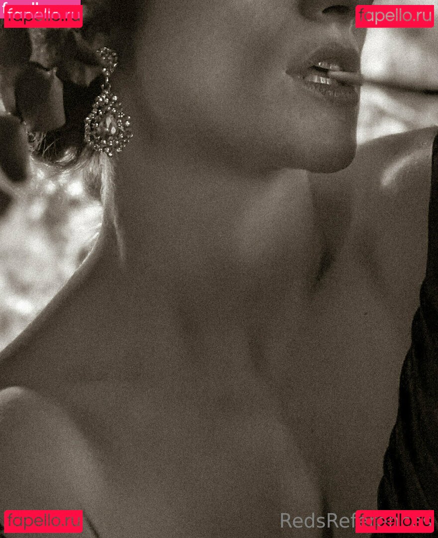 reddoodles2 / reddoodlesart / redsreferences Onlyfans Photo Gallery 