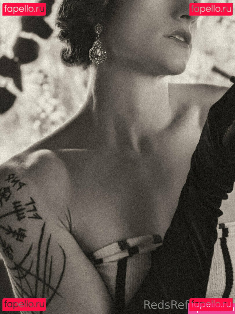 reddoodles2 / reddoodlesart / redsreferences Onlyfans Photo Gallery 