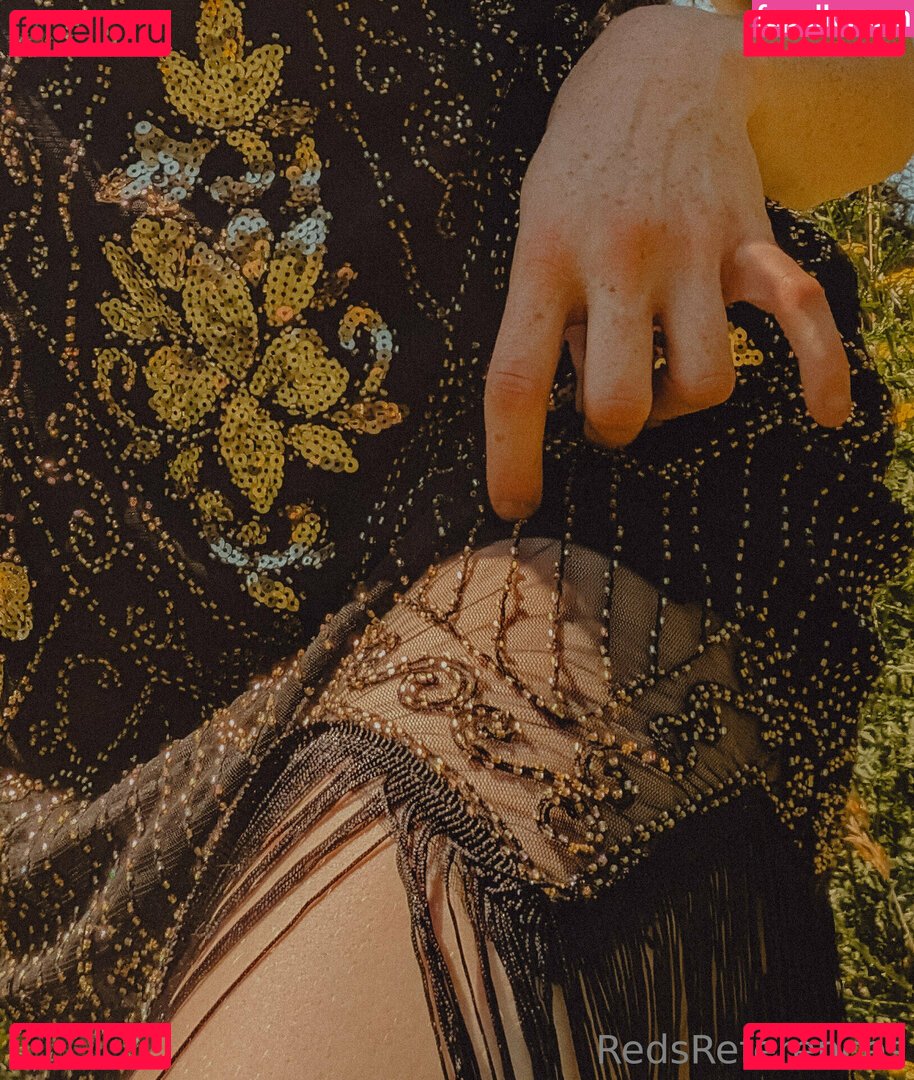 reddoodles2 / reddoodlesart / redsreferences Onlyfans Photo Gallery 