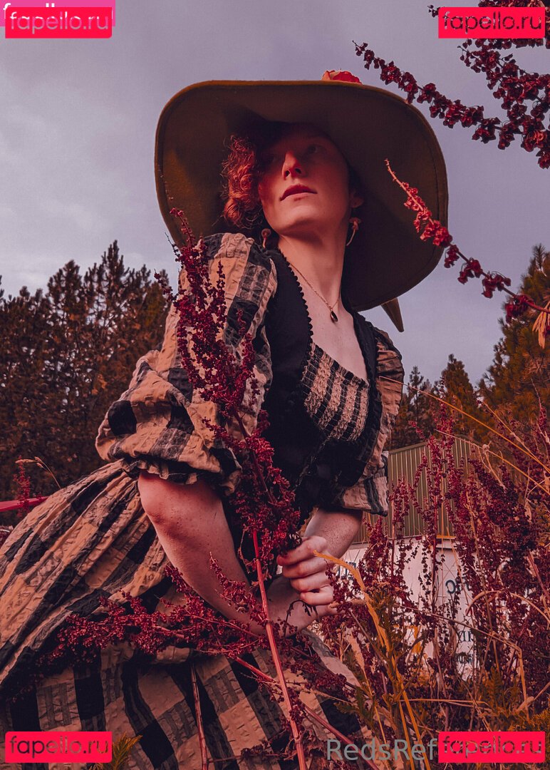 reddoodles2 / reddoodlesart / redsreferences Onlyfans Photo Gallery 