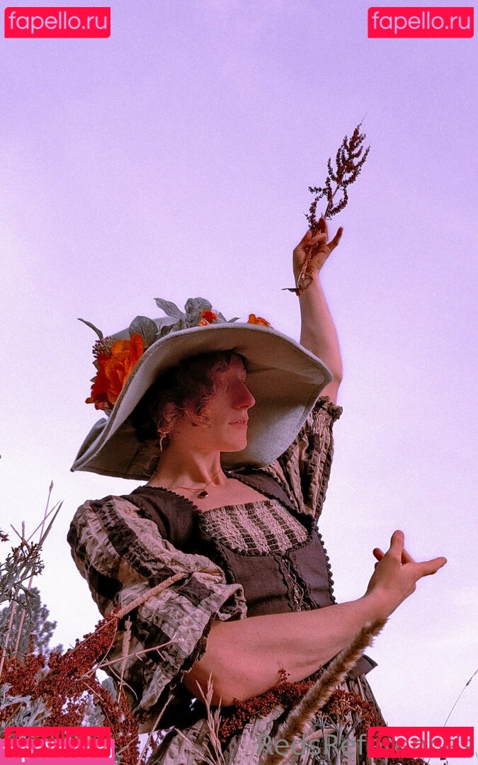 reddoodles2 / reddoodlesart / redsreferences Onlyfans Photo Gallery 