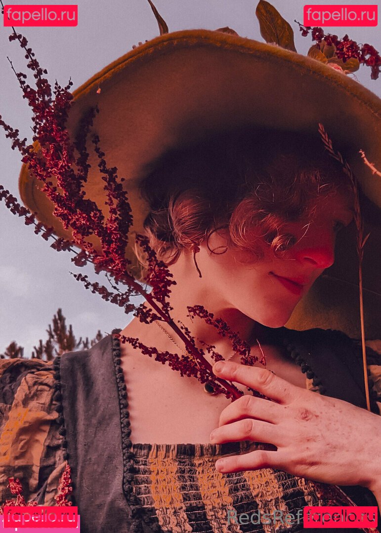 reddoodles2 / reddoodlesart / redsreferences Onlyfans Photo Gallery 