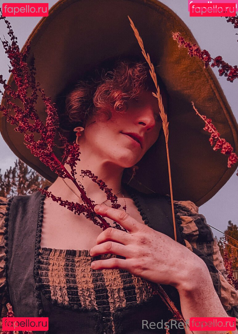 reddoodles2 / reddoodlesart / redsreferences Onlyfans Photo Gallery 