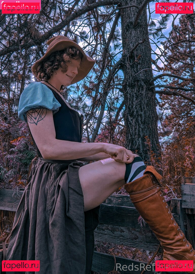 reddoodles2 / reddoodlesart / redsreferences Onlyfans Photo Gallery 