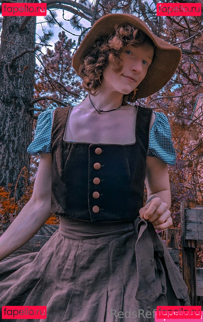 reddoodles2 / reddoodlesart / redsreferences Onlyfans Photo Gallery 