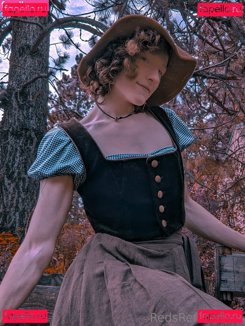 reddoodles2 / reddoodlesart / redsreferences Onlyfans Photo Gallery 