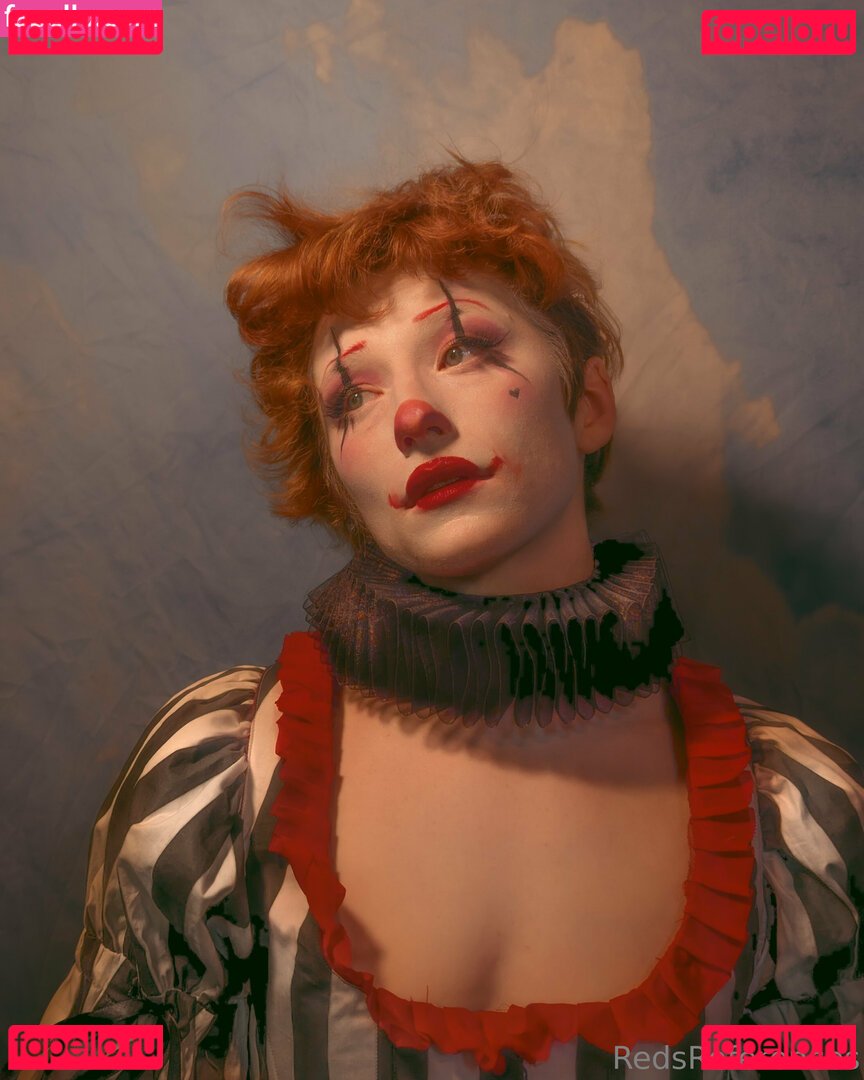 reddoodles2 / reddoodlesart / redsreferences Onlyfans Photo Gallery 