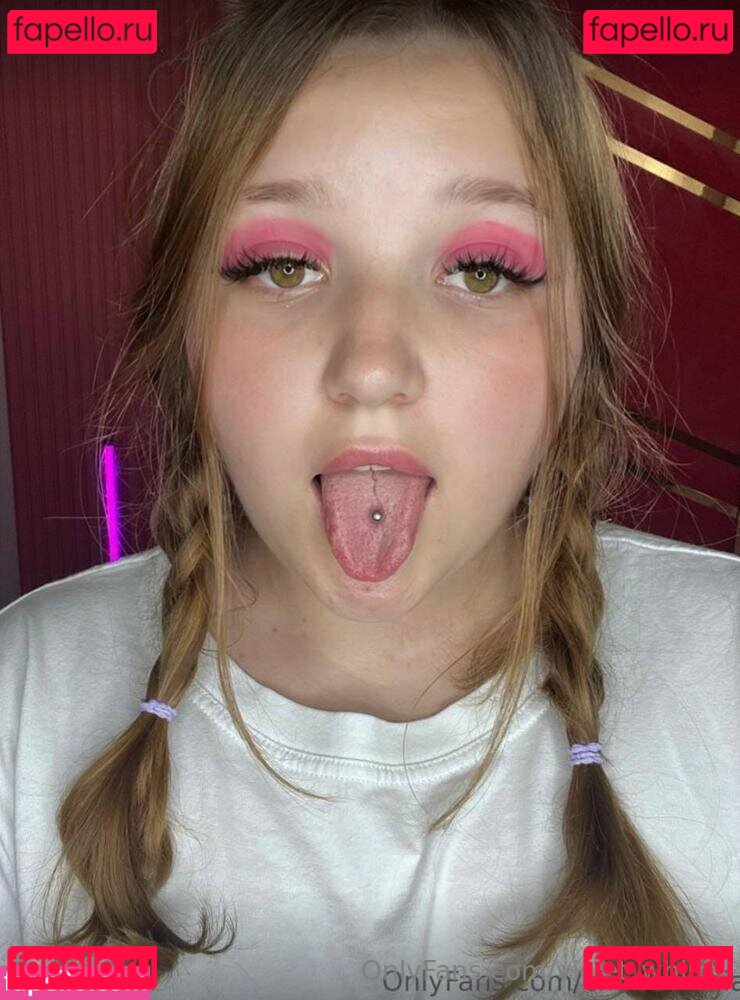 violet_whims / violetwhimsey Onlyfans Photo Gallery 