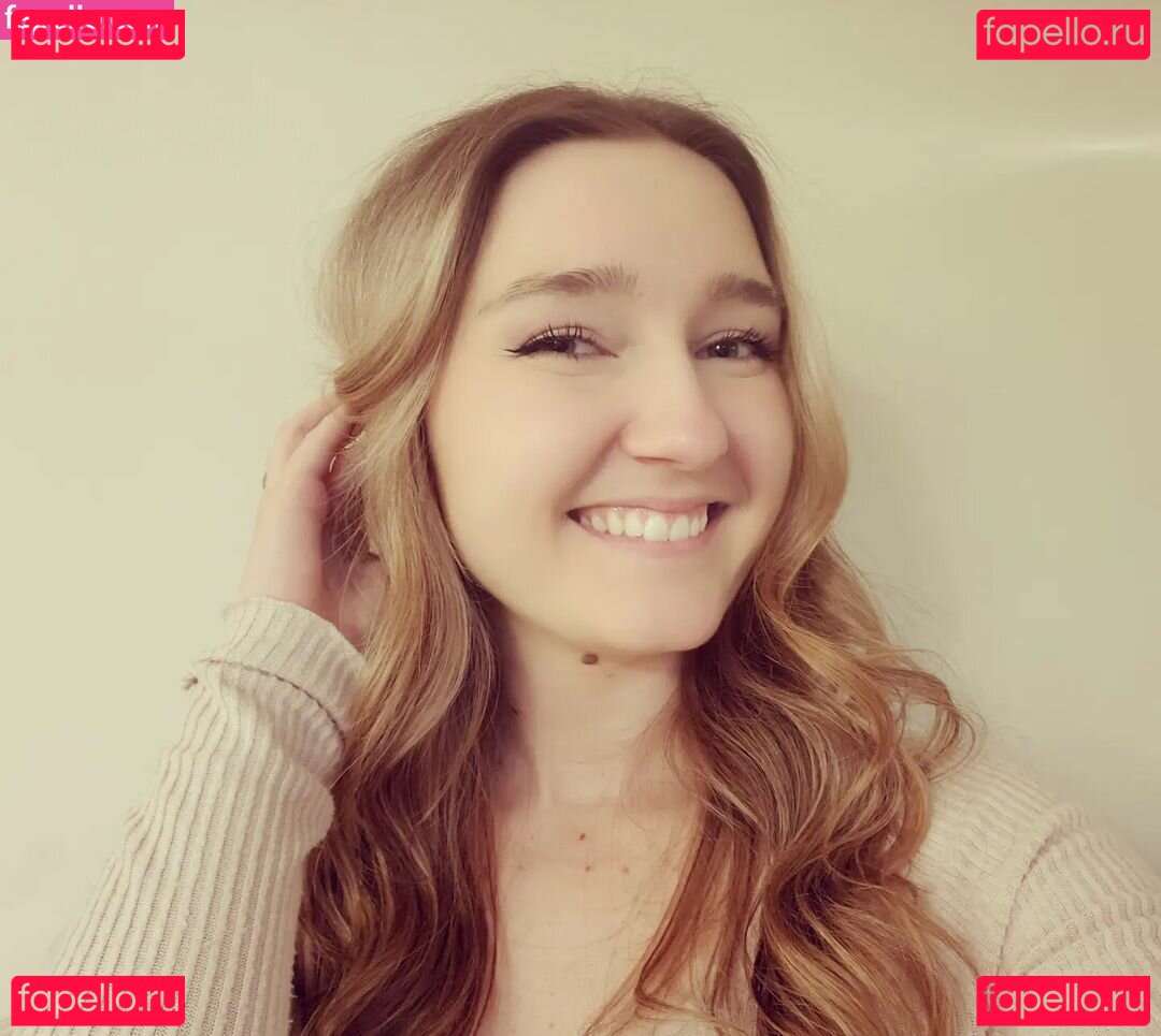 Mirandalorian / mirandahmariefree / mirandalorians Onlyfans Photo Gallery 