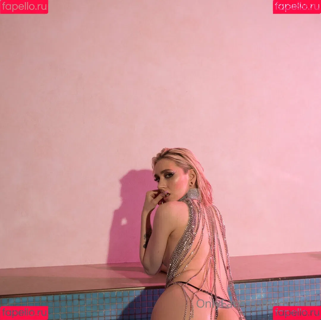 Kotya Bulochka Onlyfans Photo Gallery 