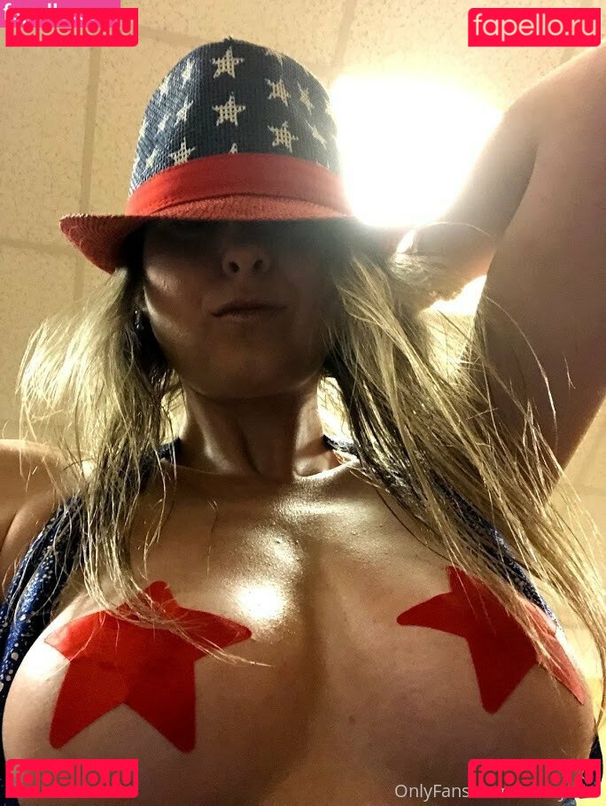 sunnylanefree / sunnylanelive Onlyfans Photo Gallery 