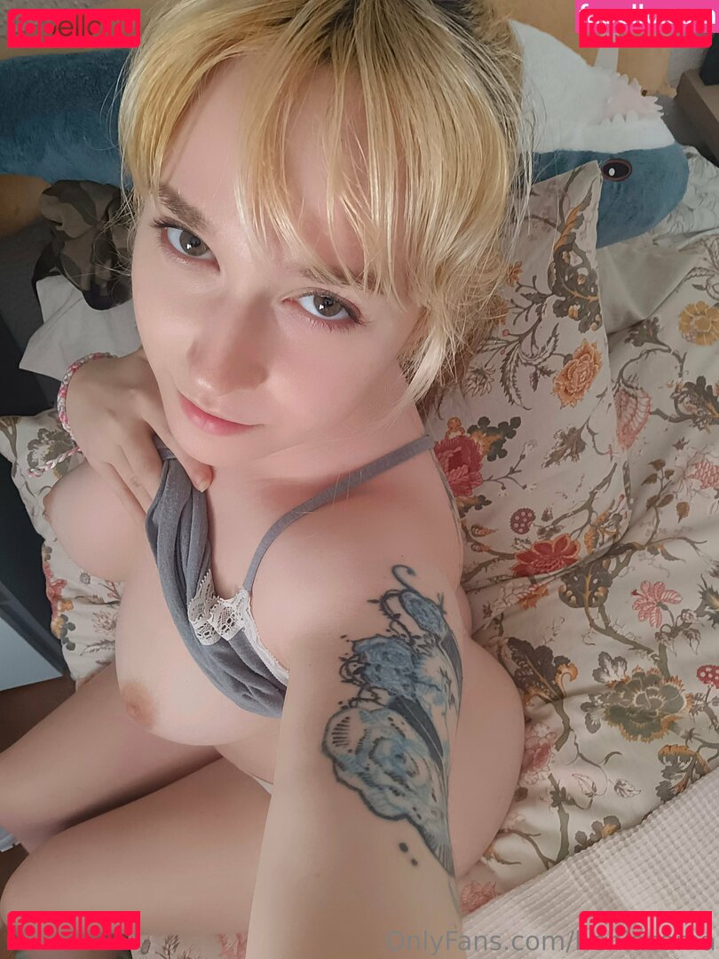 Heniasama Onlyfans Photo Gallery 