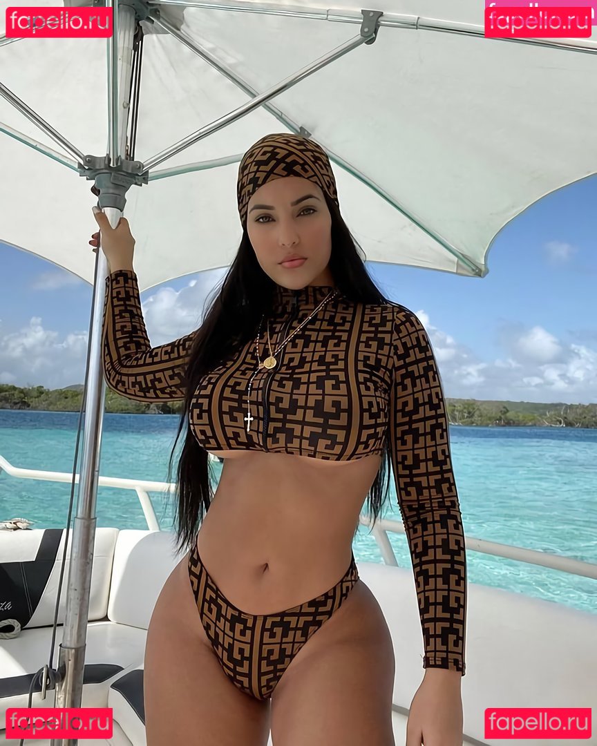 yeimmyoficial Onlyfans Photo Gallery 