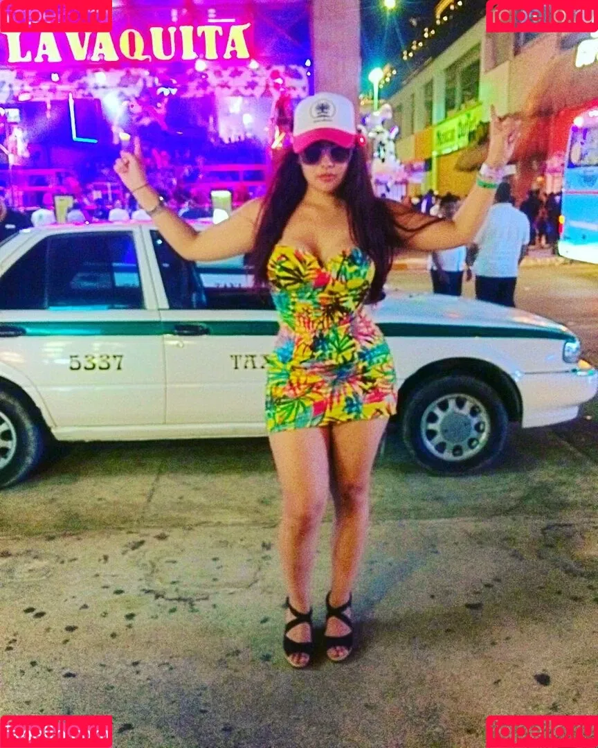 Jezz Angeles Onlyfans Photo Gallery 
