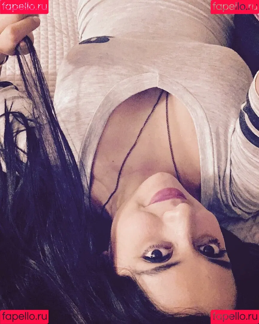 Jezz Angeles Onlyfans Photo Gallery 