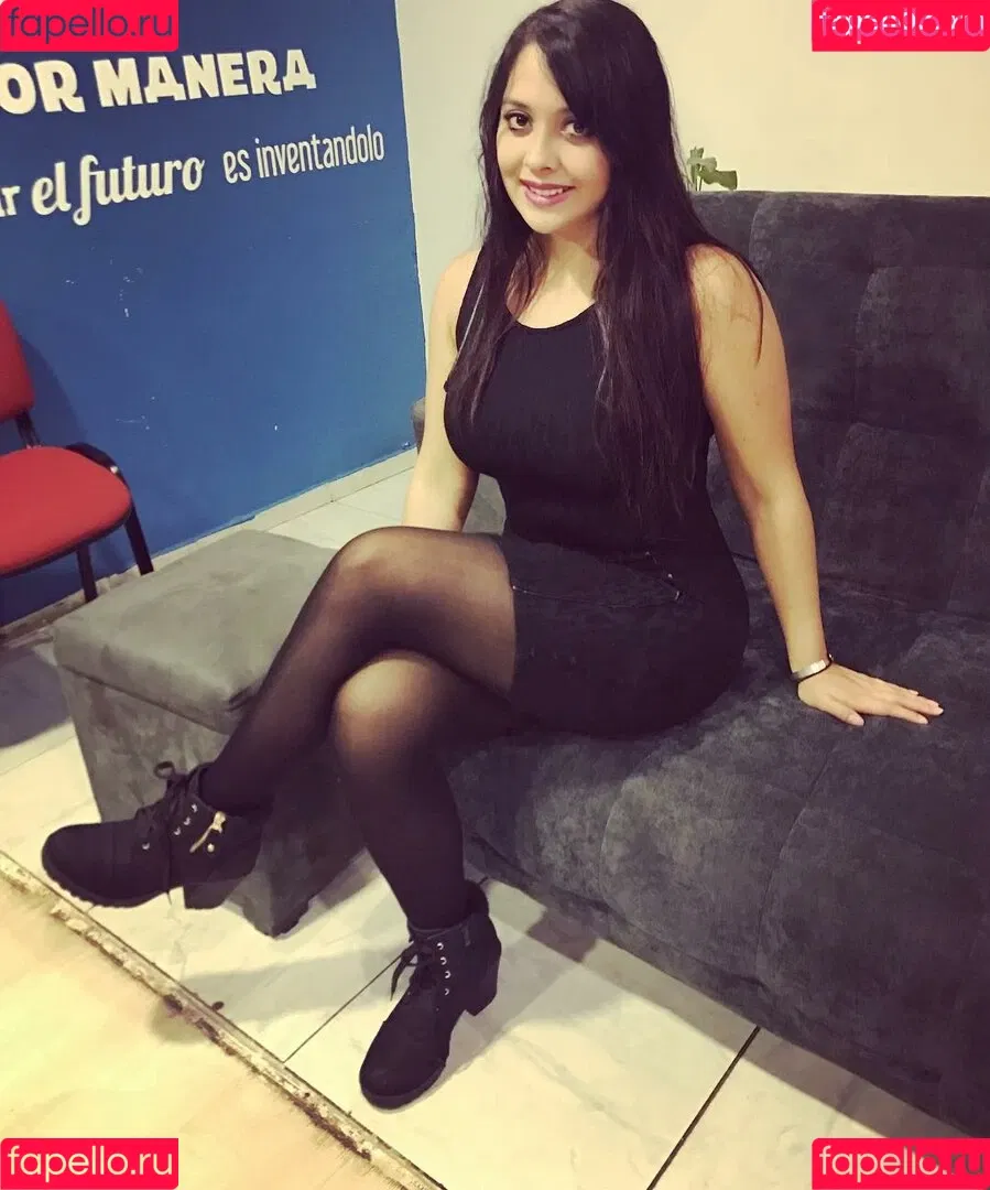 Jezz Angeles Onlyfans Photo Gallery 