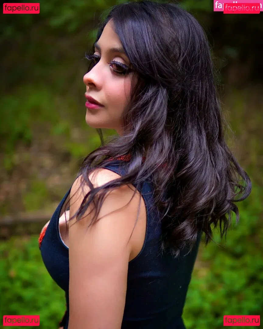 Jezz Angeles Onlyfans Photo Gallery 