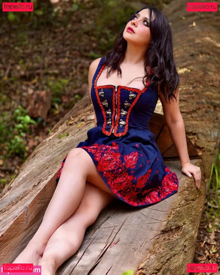 Jezz Angeles Onlyfans Photo Gallery 