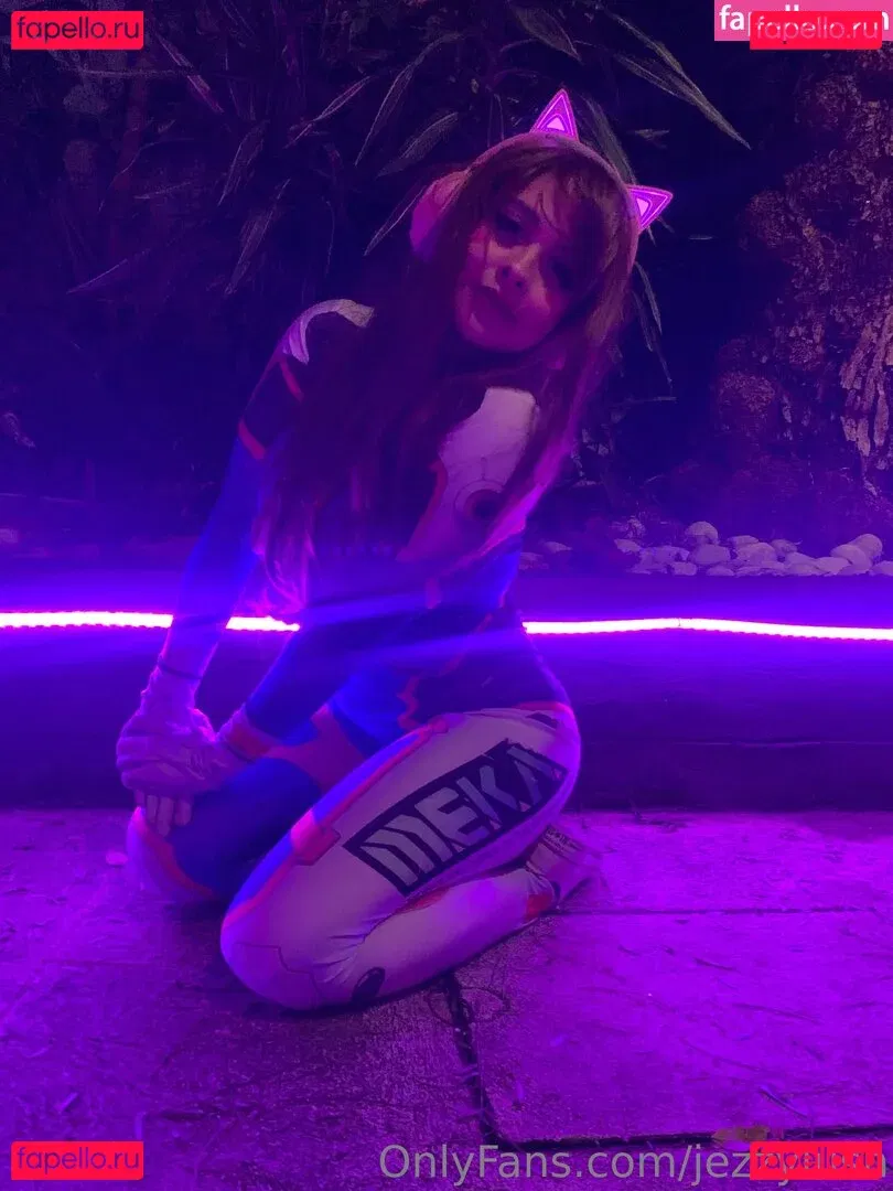 Jezz Angeles Onlyfans Photo Gallery 