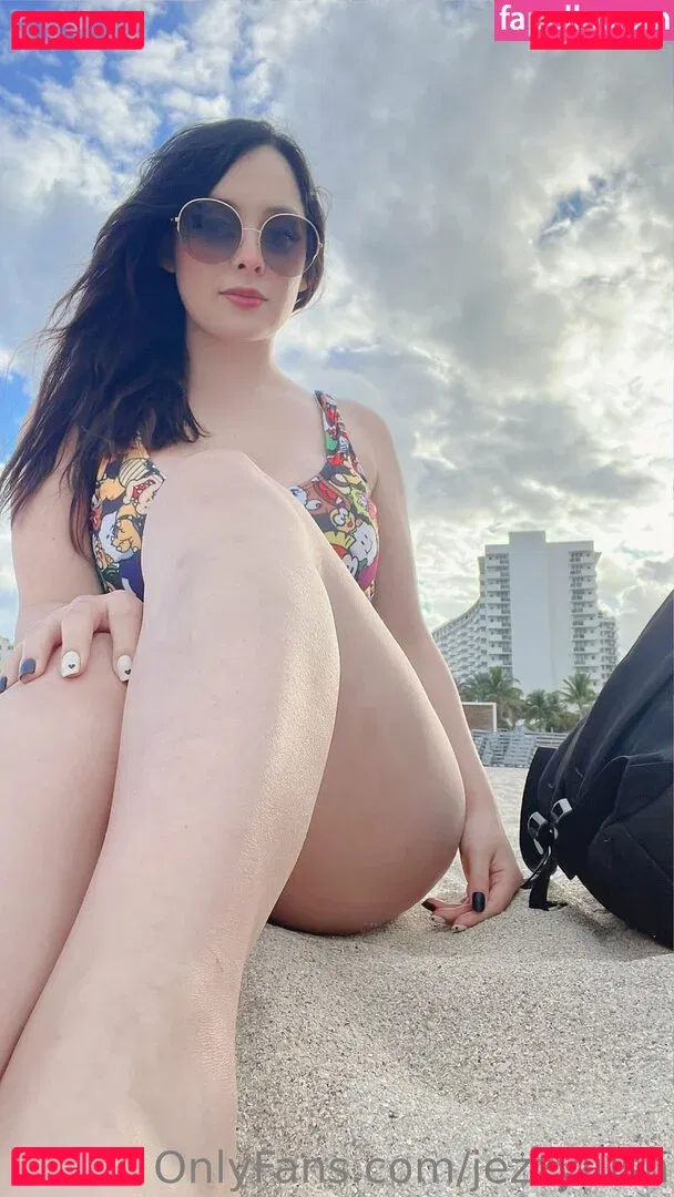 Jezz Angeles Onlyfans Photo Gallery 