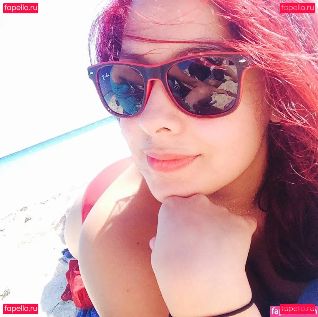 Jezz Angeles Onlyfans Photo Gallery 