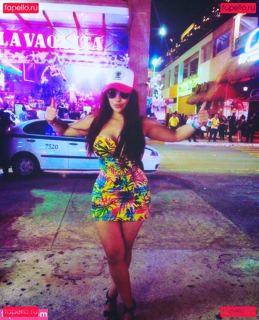 Jezz Angeles Onlyfans Photo Gallery 