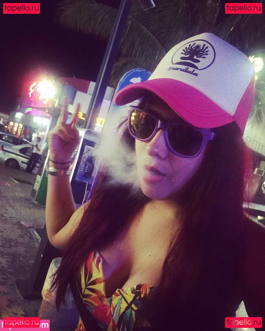 Jezz Angeles Onlyfans Photo Gallery 