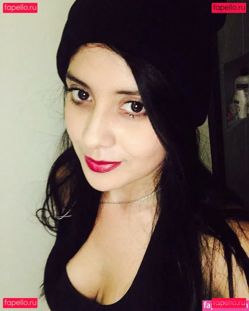 Jezz Angeles Onlyfans Photo Gallery 