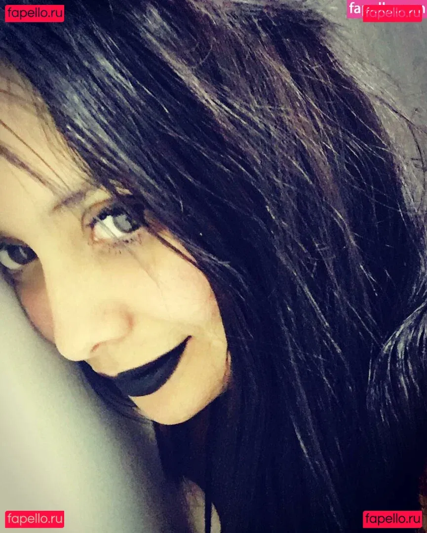 Jezz Angeles Onlyfans Photo Gallery 