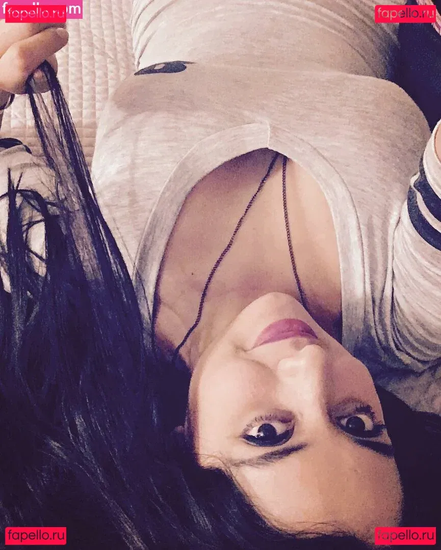 Jezz Angeles Onlyfans Photo Gallery 