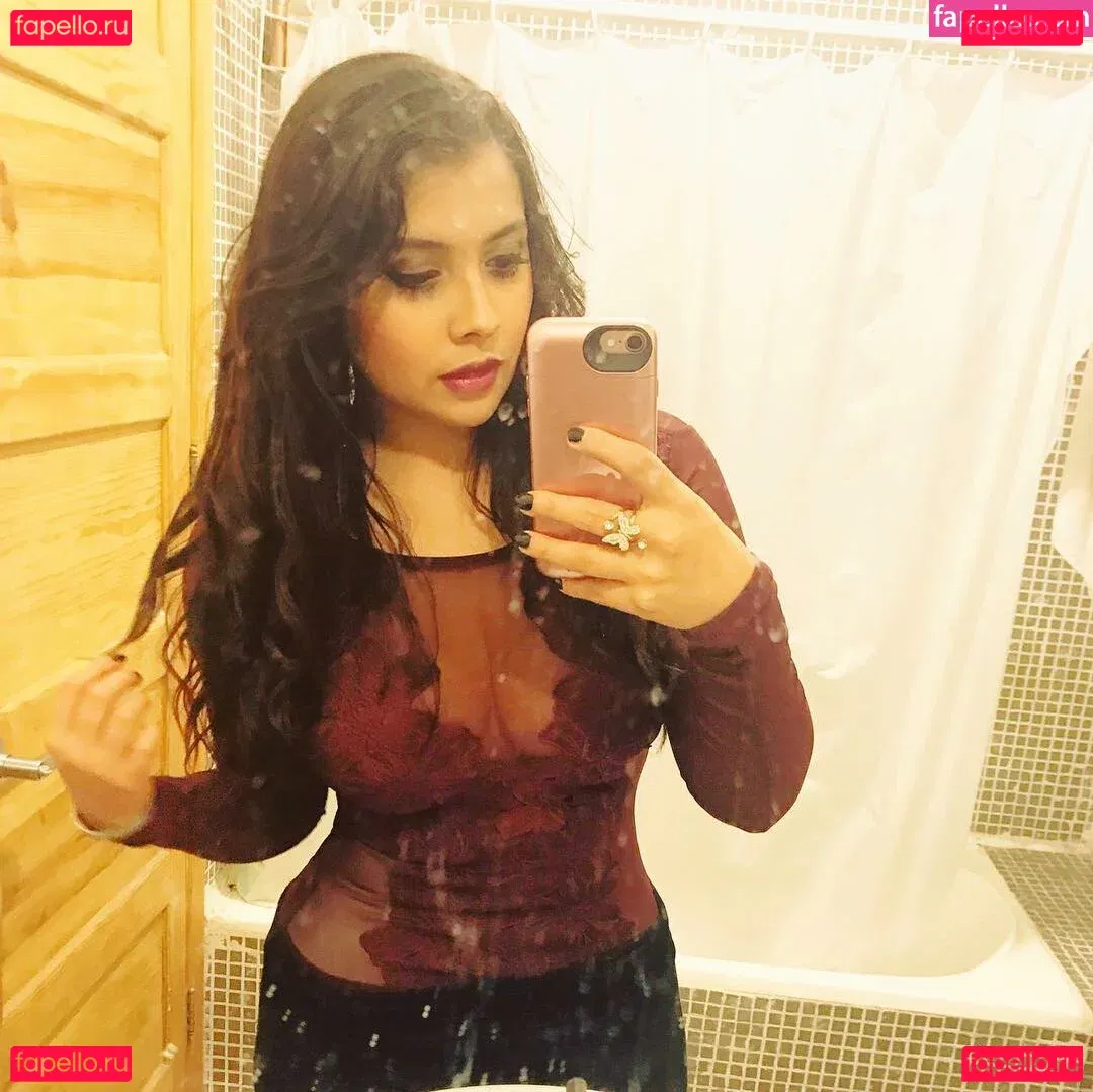 Jezz Angeles Onlyfans Photo Gallery 