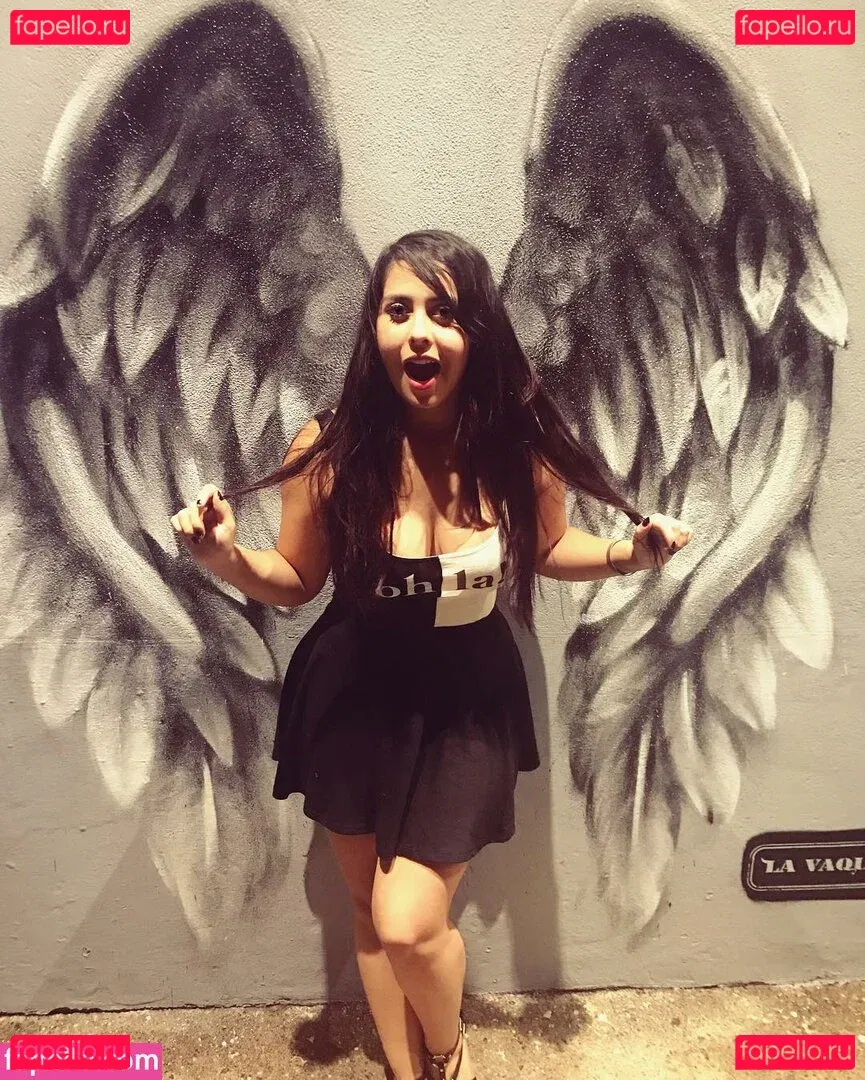 Jezz Angeles Onlyfans Photo Gallery 