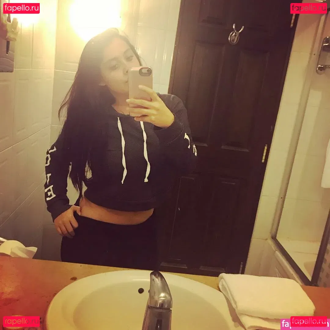 Jezz Angeles Onlyfans Photo Gallery 