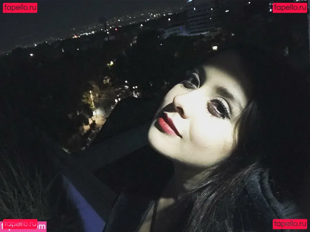 Jezz Angeles Onlyfans Photo Gallery 