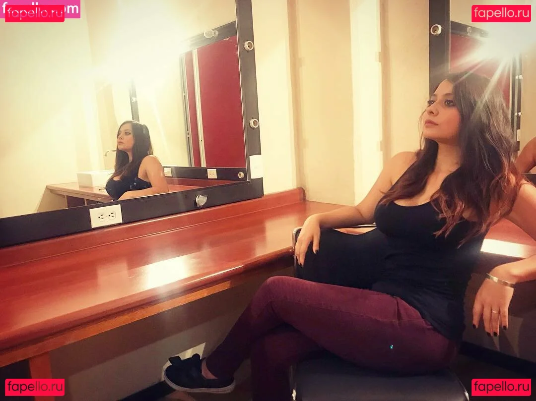 Jezz Angeles Onlyfans Photo Gallery 