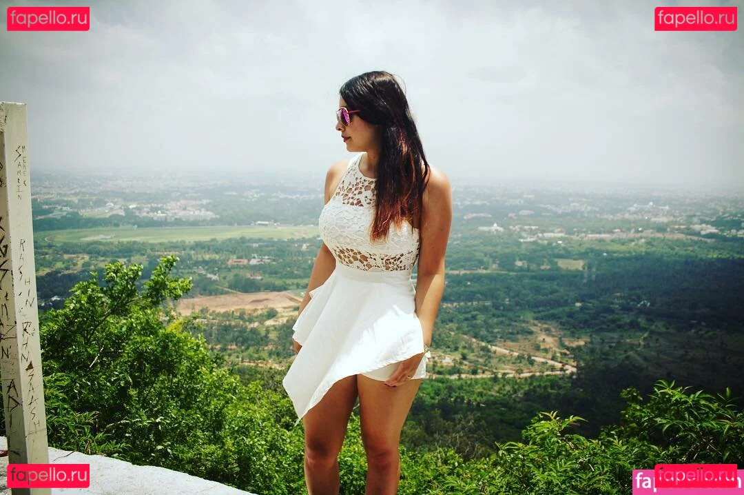 Jezz Angeles Onlyfans Photo Gallery 