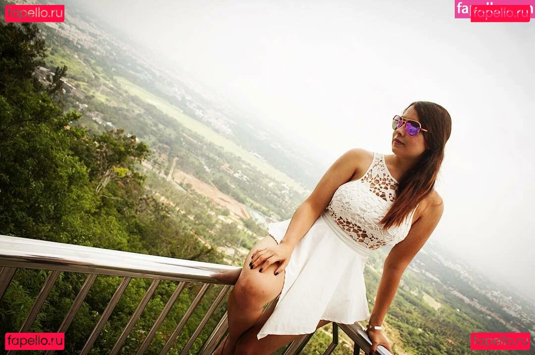 Jezz Angeles Onlyfans Photo Gallery 