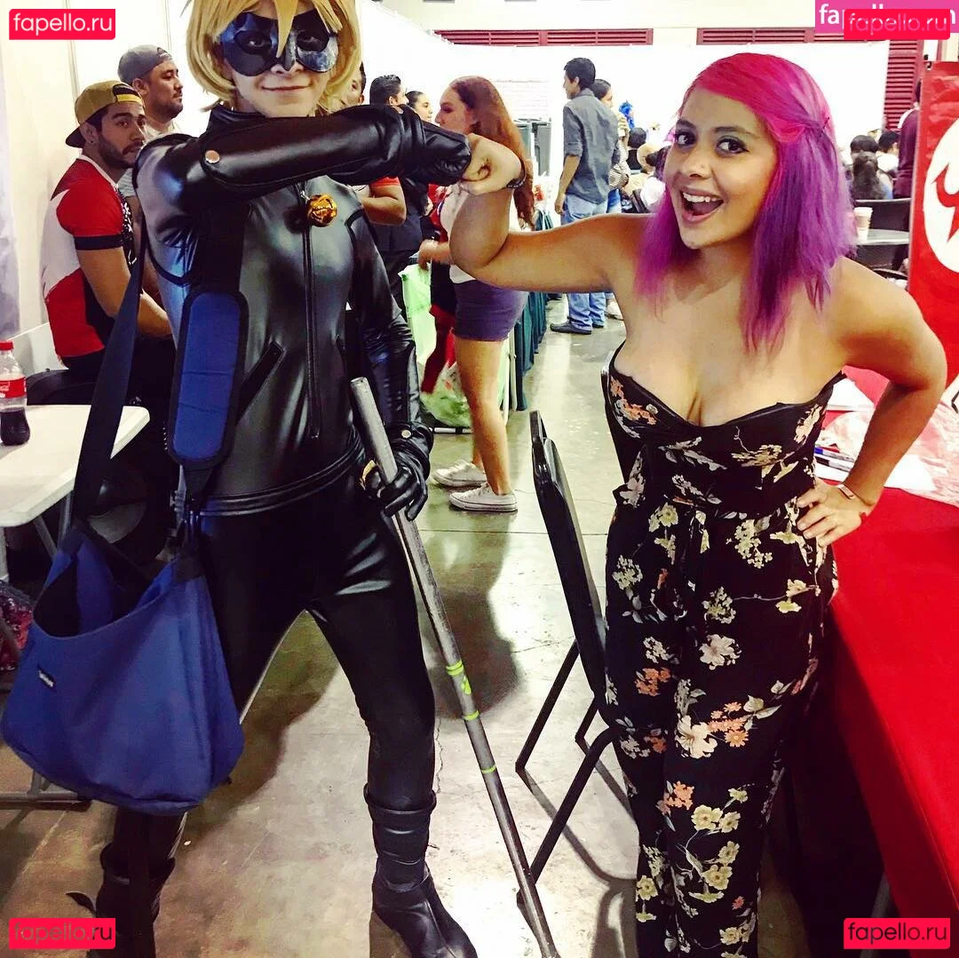 Jezz Angeles Onlyfans Photo Gallery 