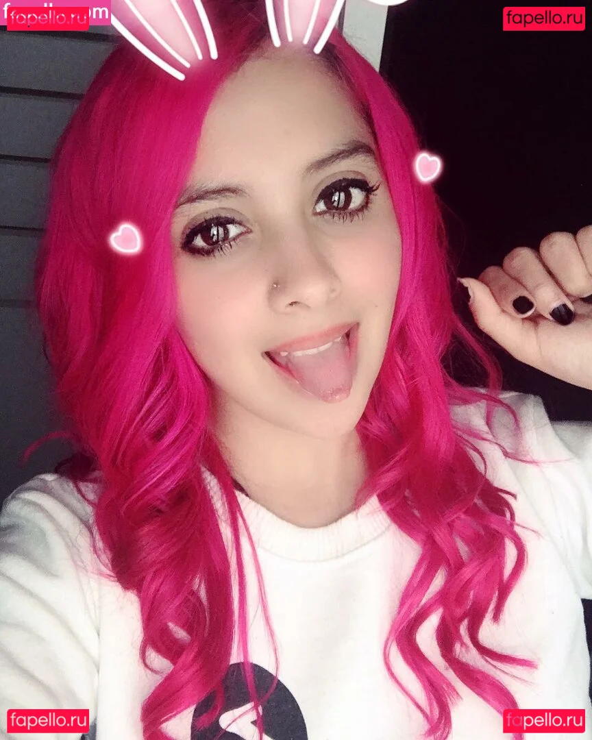 Jezz Angeles Onlyfans Photo Gallery 