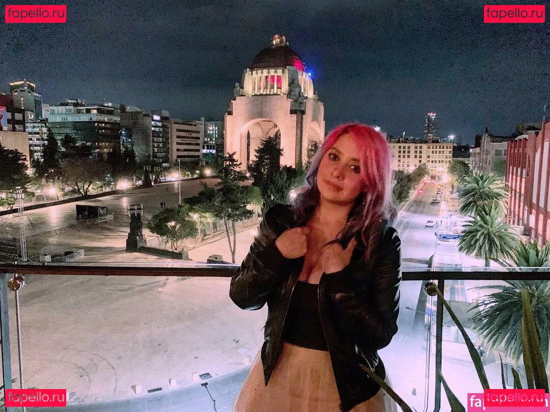 Jezz Angeles Onlyfans Photo Gallery 