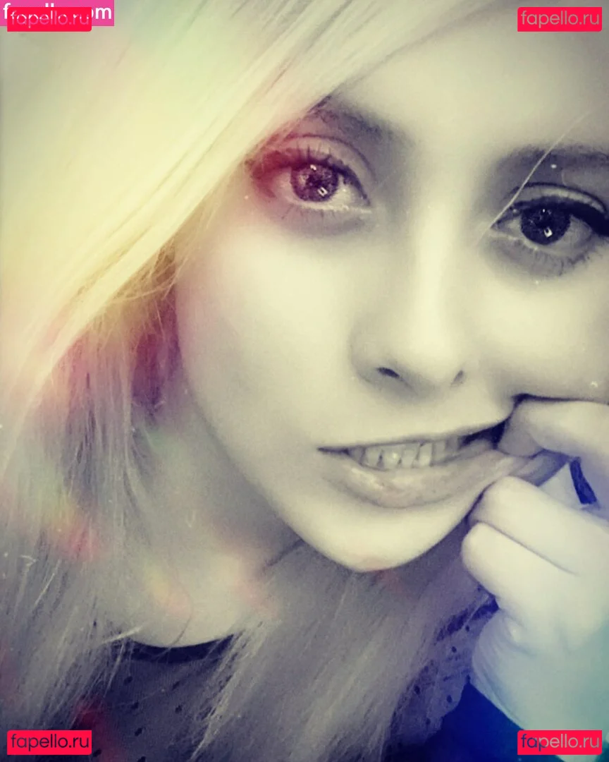 Jezz Angeles Onlyfans Photo Gallery 