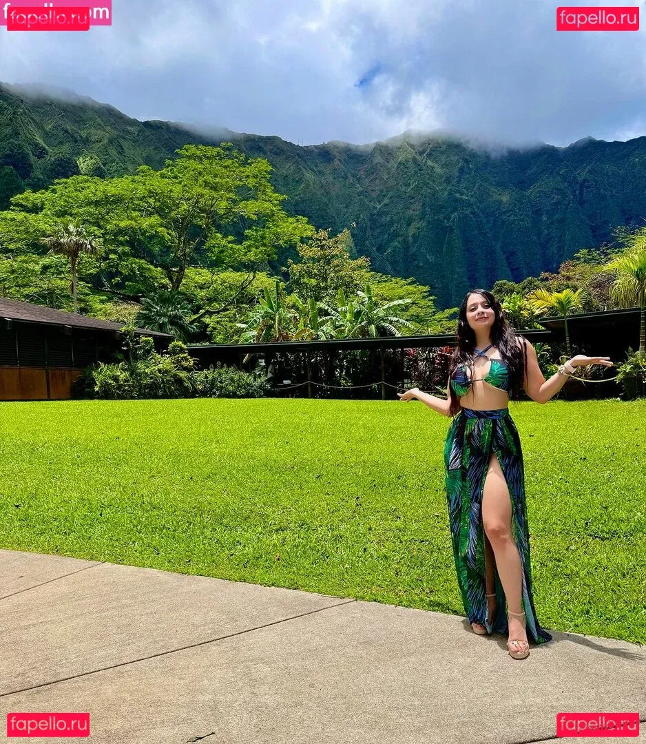 Jezz Angeles Onlyfans Photo Gallery 