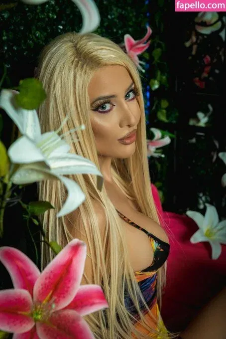 Blanche Summer Onlyfans Photo Gallery 