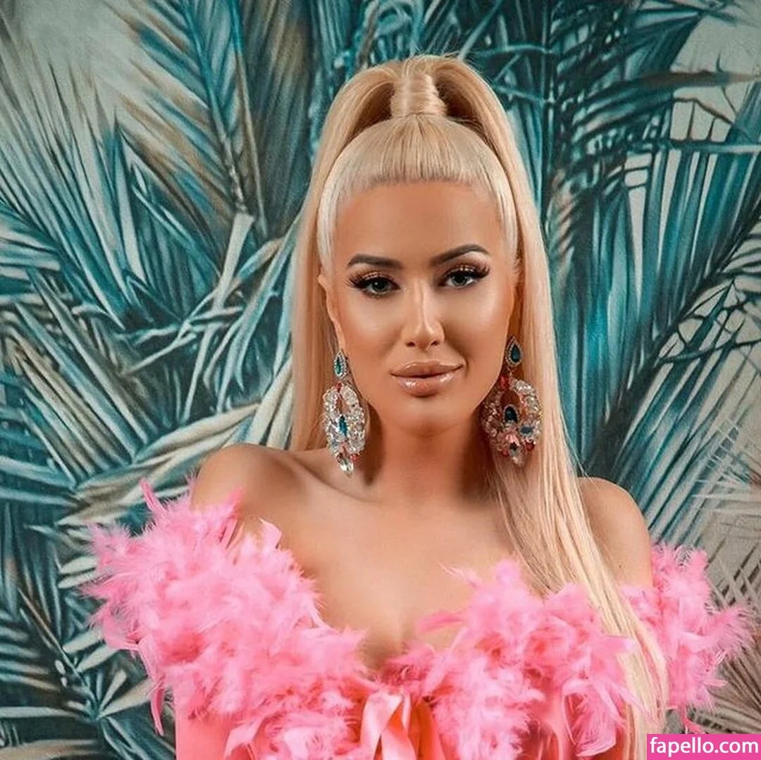 Blanche Summer Onlyfans Photo Gallery 