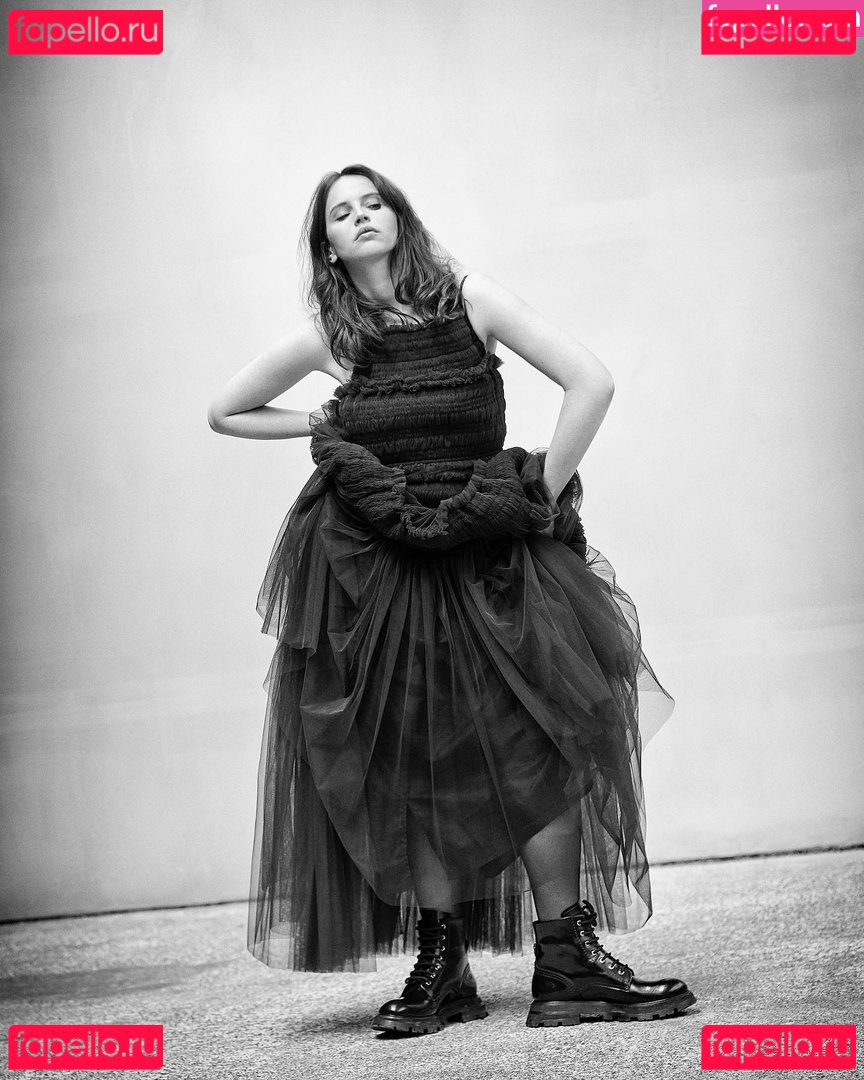 Felicity Jones / felicity.jones Onlyfans Photo Gallery 