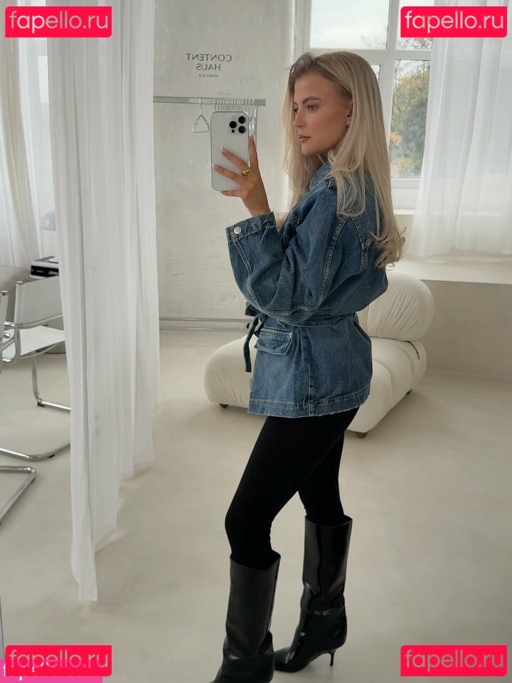 Corrie / Lucy Fallon / lucyfallonx / lufallon Onlyfans Photo Gallery 