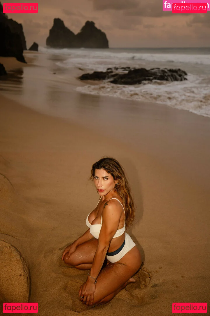 Ana Paula Minerato Onlyfans Photo Gallery 