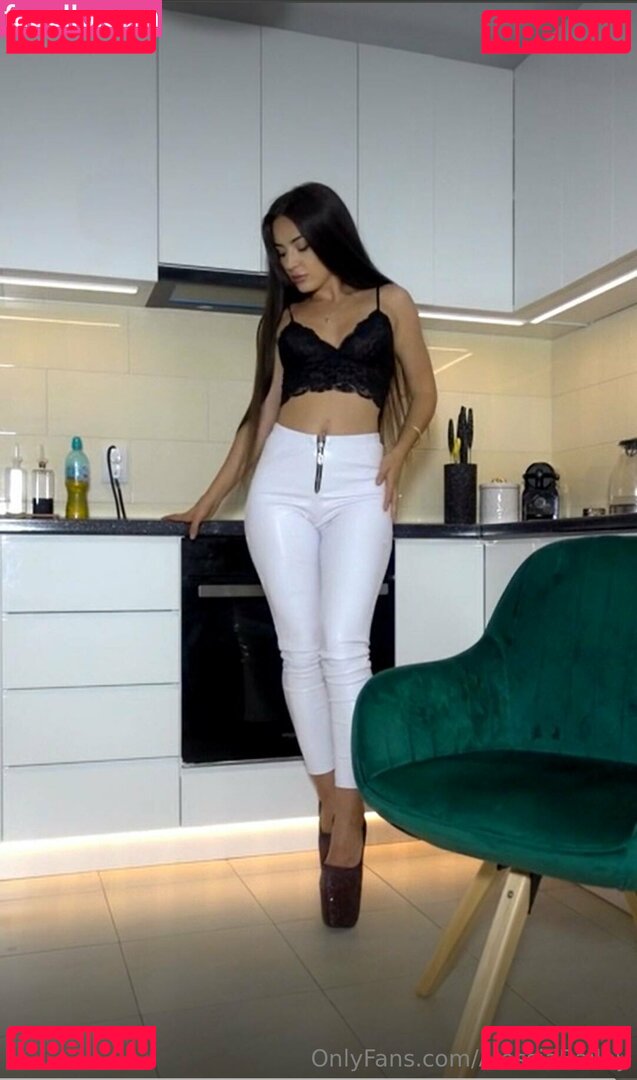 Alessiabailey / alessiabailey_ Onlyfans Photo Gallery 